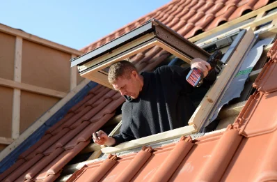 Pose de fenêtres de toit Velux à Vielverge